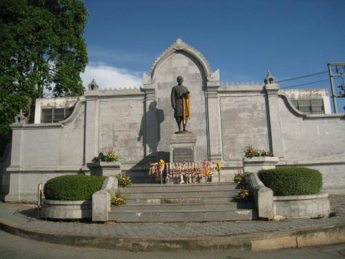 อนุสาวรีย์พระยาศรีสุนทรโวหาร 
